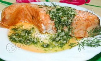 Форель или семга под укропным соусом