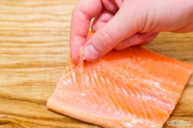 Изображение с названием Prepare and Cook Salmon Step 5