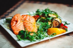 лосось с овощами