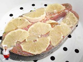 обложенная лимоном семга в мультиварке